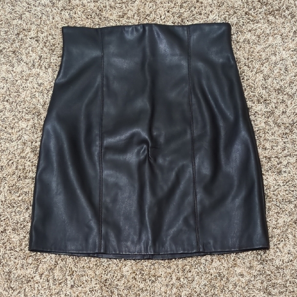 BB Dakota Girl Crush black faux vegan leather high waisted above the knee skirt - Picture 3 of 11